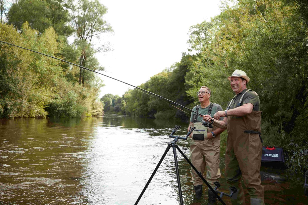 David-Seaman-and-Paul-Merson-Go-Fishing-on-River-Wye-Fishing-Republic-11.jpg