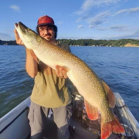 03-LakeOntario-Walley-Pike-LarryHamond-01.jpg