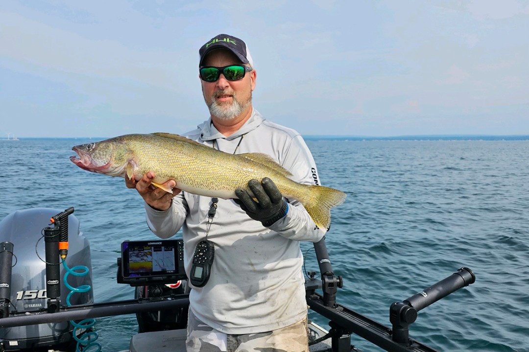 01-LakeOntario-Walley-Pike-EricWlazlak-03.jpg